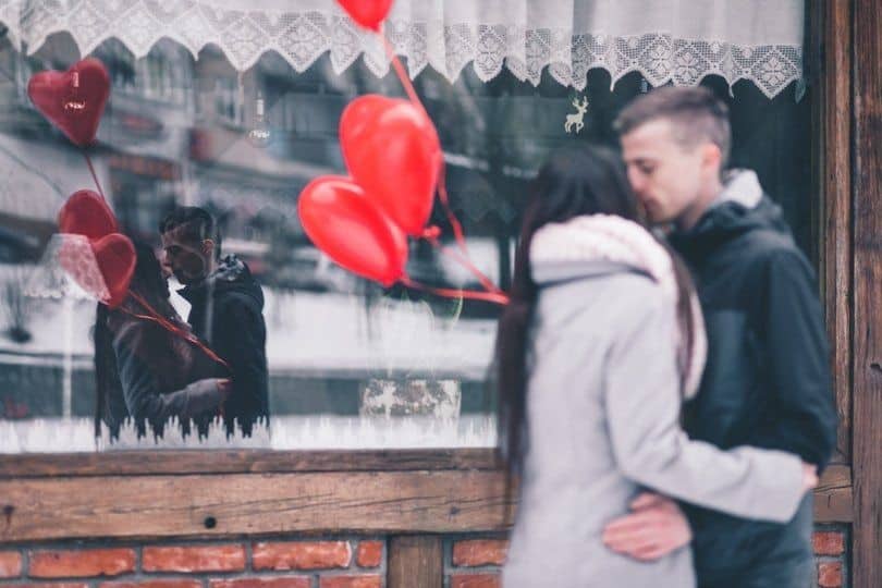 make money online by becoming a relationship matchmaker